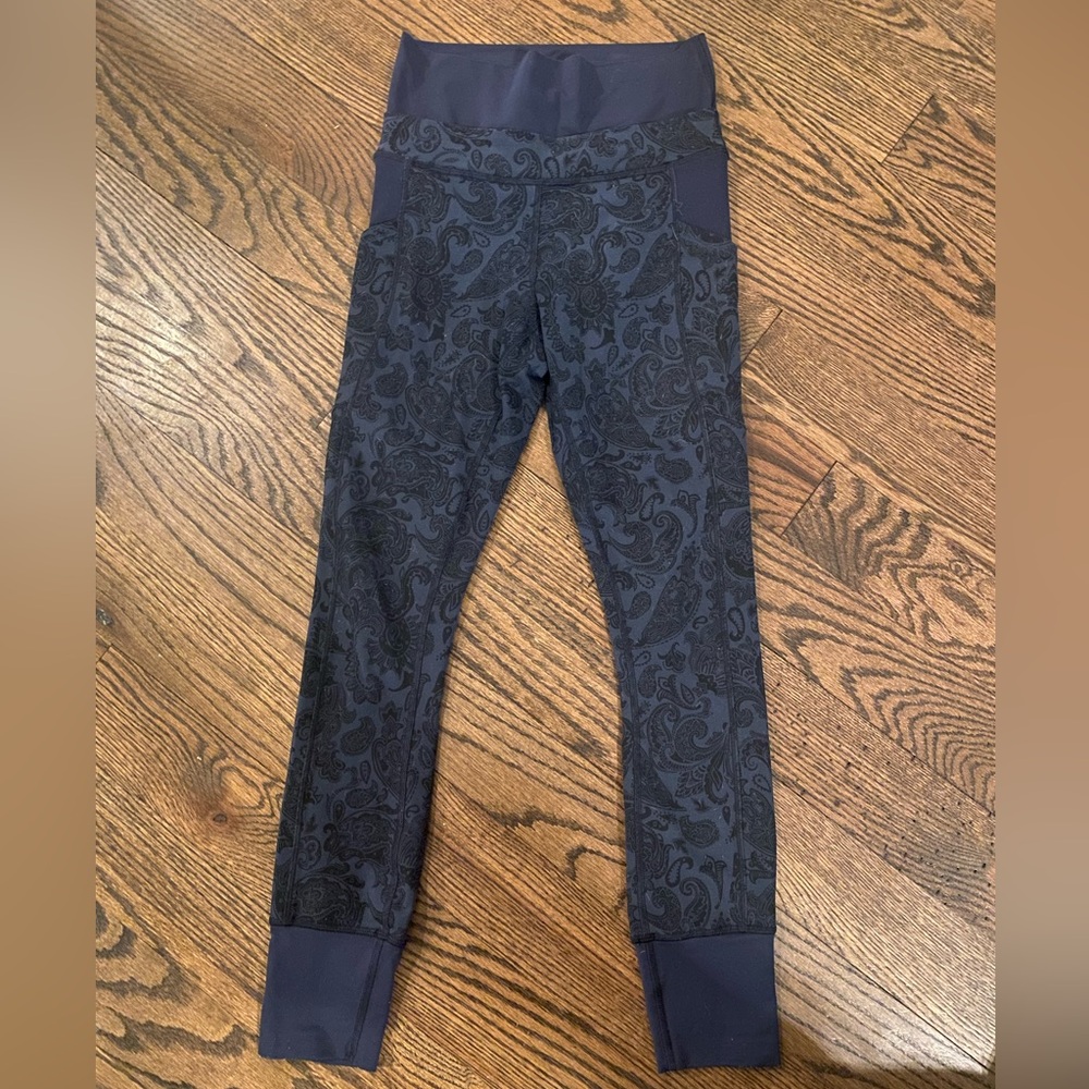 Lulu leggings - blue and black paisley pattern